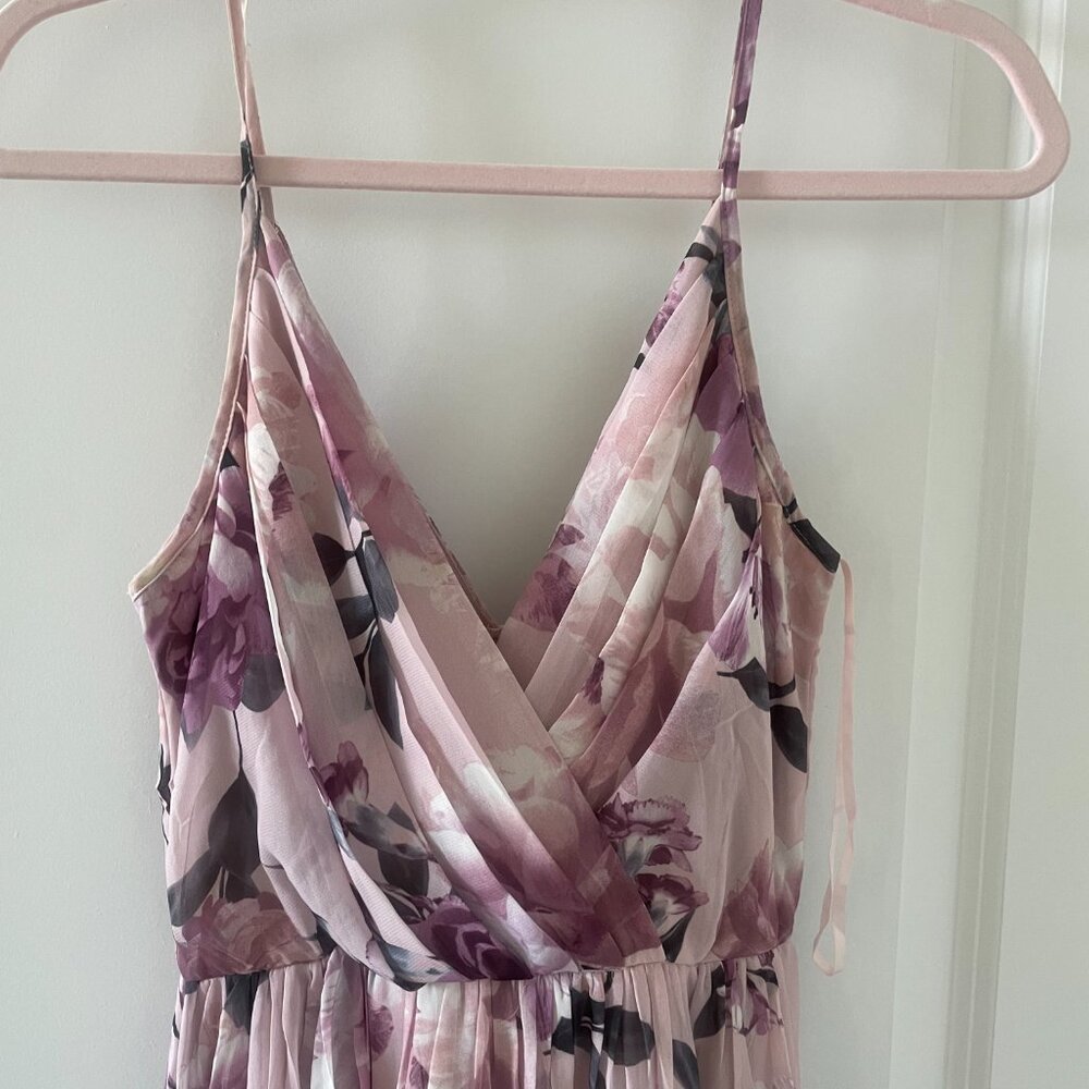 Dress - Picture 2 of 8